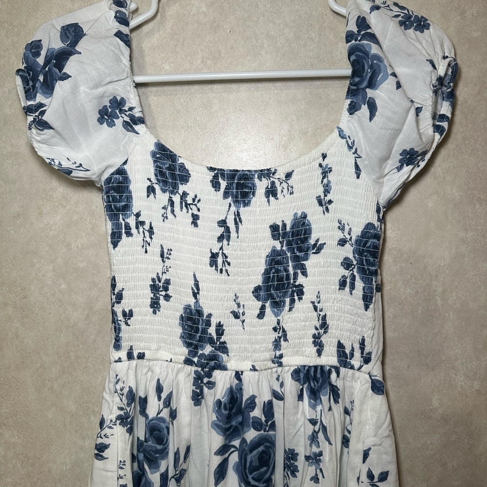 Hollister Blue and White Floral Dress - Picture 4 of 7